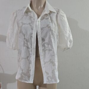 Flying Tomato White Floral Lace Button-Down Puff Sleeve Shirt